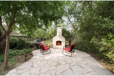 203 W Hi Circle, Horseshoe Bay, TX 78657 - Photo 5