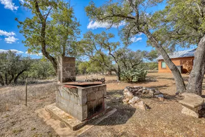 12759 S Highway 16, Llano, TX 78643 - Photo 7