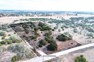 405 Heartleaf Dr, Lampasas, TX 76550 - Photo 3