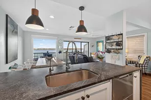 104 Island Dr Dr, Horseshoe Bay, TX 78657 - Photo 11