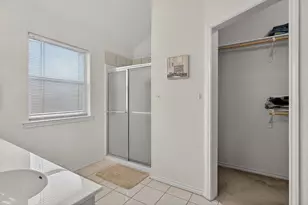 253 Brae Burn Cir, Meadowlakes, TX 78654 - Photo 9