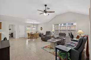 268 Braeburn Cir Circle, Meadowlakes, TX 78654 - Photo 3