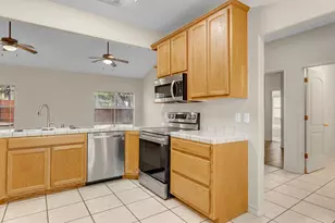 122 Eagle Point Dr, Kingsland, TX 78639 - Photo 5