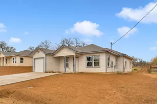1917 Greenwood Ln, Kingsland, TX 78639 - Photo 1