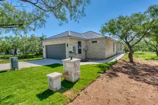 3217 Douglas Dr, Horseshoe Bay, TX 78657 - Photo 1