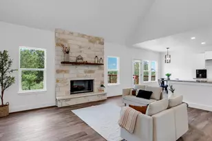 105 Chesterfield Dr, Kingsland, TX 78639 - Photo 5