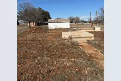 1001 W Main Street, Llano, TX 78643 - Photo 9