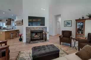 518 E Bluebriar Dr, Granite Shoals, TX 78654 - Photo 7