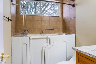 550 Timber Ridge Rd, Marble Falls, TX 78654 - Photo 23