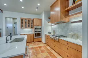 1302 Mountain Leather, Horseshoe Bay, TX 78657 - Photo 11