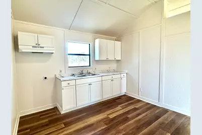 306 N West St., Burnet, TX 78611 - Photo 11