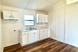 306 N West St, Burnet, TX 78611 - Photo 11