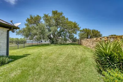301 Sun Ray, Horseshoe Bay, TX 78657 - Photo 25