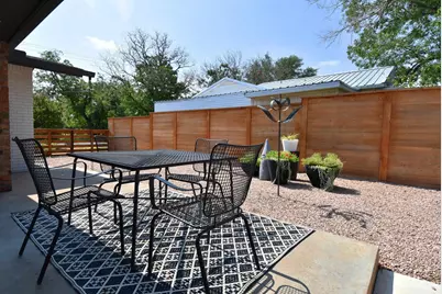 206 E Wallace Street, Llano, TX 78643 - Photo 19