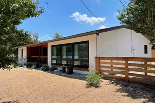 206 E Wallace St, Llano, TX 78643 - Photo 5