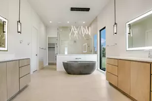 105 Island Ct, Horseshoe Bay, TX 78657 - Photo 15