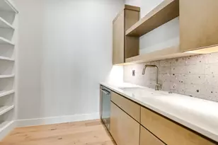 105 Island Ct, Horseshoe Bay, TX 78657 - Photo 9