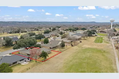 210 Meadowlakes Drive, Meadowlakes, TX 78654 - Photo 21