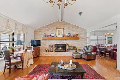 210 Meadowlakes Drive, Meadowlakes, TX 78654 - Photo 5