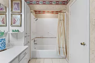 210 Meadowlakes Dr, Meadowlakes, TX 78654 - Photo 17