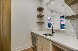 104 Nattie Woods St, Horseshoe Bay, TX 78657 - Photo 11