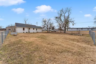 601 E Green Street, Llano, TX 78643 - Photo 17