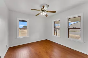 601 E Green St, Llano, TX 78643 - Photo 9