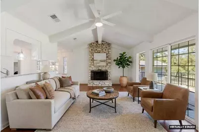 142 Lakeshore Dr, Horseshoe Bay, TX 78657 - Photo 3