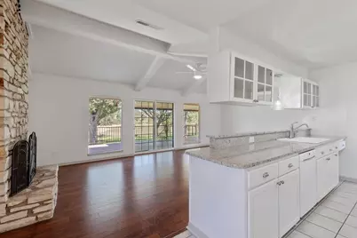 142 Lakeshore Dr, Horseshoe Bay, TX 78657 - Photo 11