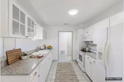 142 Lakeshore Dr, Horseshoe Bay, TX 78657 - Photo 3