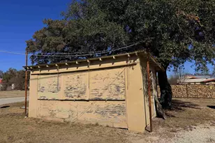 600 W Railway St, Lometa, TX 76853 - Photo 27