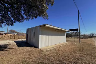 600 W Railway St, Lometa, TX 76853 - Photo 29