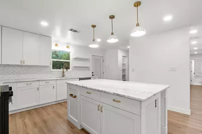 409 Avenue R, Marble Falls, TX 78654 - Photo 9