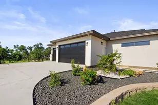 583 Comanche Rdg, Round Mountain, TX 78663 - Photo 3