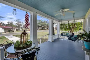 909 Flag St, Llano, TX 78643 - Photo 5