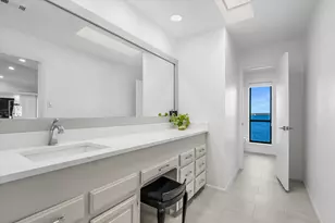 102A Bunny Run Ln, Horseshoe Bay, TX 78657 - Photo 15