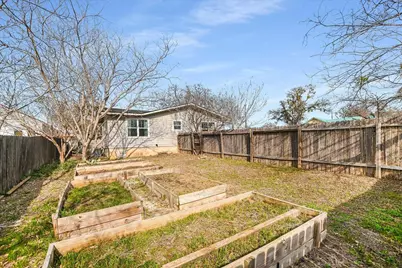 708 Avenue F, Marble Falls, TX 78654 - Photo 19