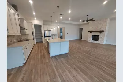 401 Verbena, Marble Falls, TX 78654 - Photo 5