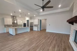 401 Verbena, Marble Falls, TX 78654 - Photo 3