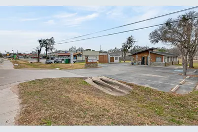 2000 N US Highway 281, Marble Falls, TX 78654 - Photo 3