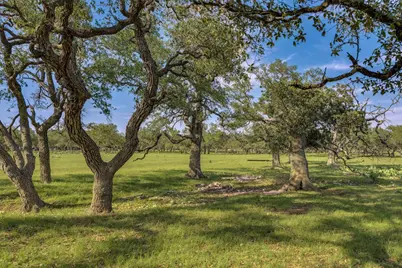 1185 County Road 258, Bertram, TX 78605 - Photo 23