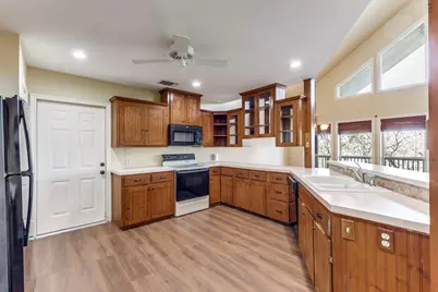 106 Redbud Drive, Spicewood, TX 78669 - Photo 11