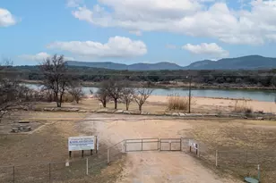 4308 Mountain View, Kingsland, TX 78639 - Photo 27