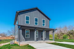 1010 E Marble St, Burnet, TX 78611 - Photo 3