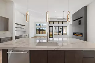 103 Via Roma Ct, Horseshoe Bay, TX 78657 - Photo 5