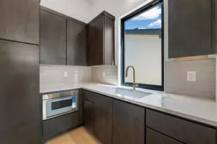 103 Via Roma Ct, Horseshoe Bay, TX 78657 - Photo 9