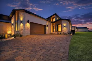 103 Via Roma Ct, Horseshoe Bay, TX 78657 - Photo 23