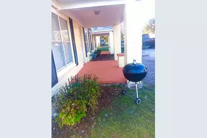 800 S Vanderveer, Burnet, TX 78611 - Photo 3