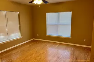 800 S Vanderveer, Burnet, TX 78611 - Photo 23