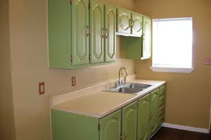 800 S Vanderveer, Burnet, TX 78611 - Photo 7